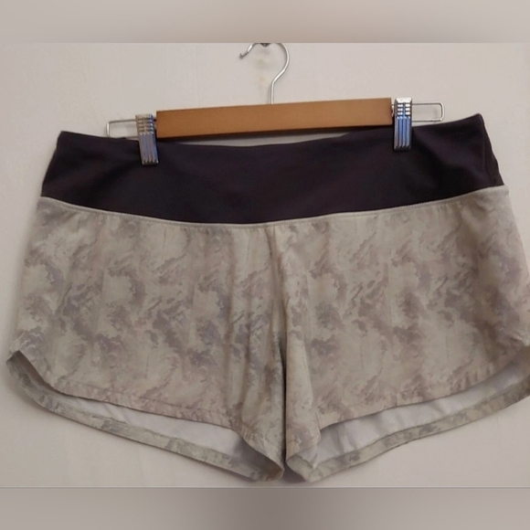 Vuori Pants - Vuori Athletic Shorts